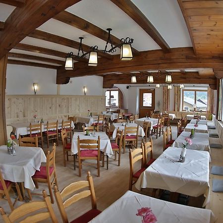 Alpenhotel Oetz Bagian luar foto