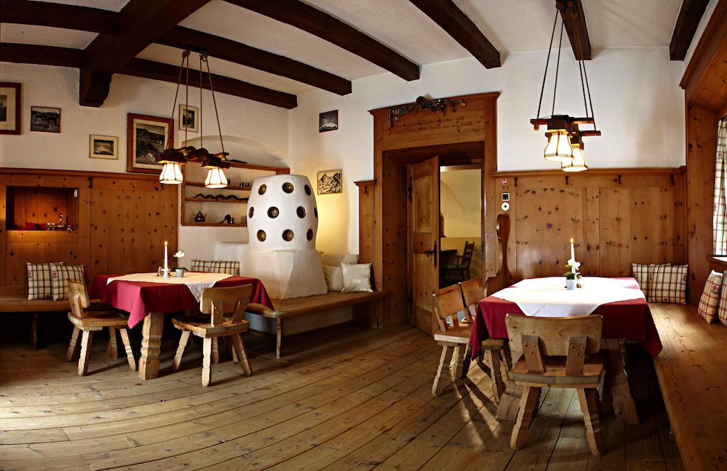 Alpenhotel Oetz Bagian luar foto