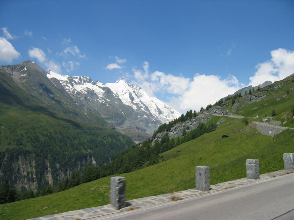 Alpenhotel Oetz Bagian luar foto