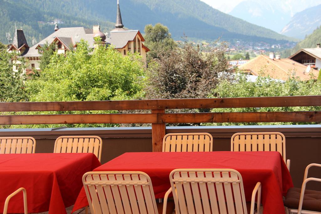 Alpenhotel Oetz Bagian luar foto